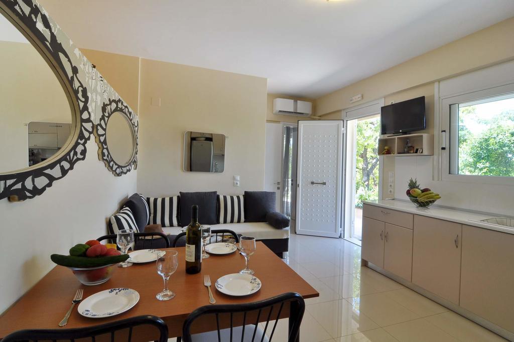 Olga'S Hill Villa Perama  Exterior photo